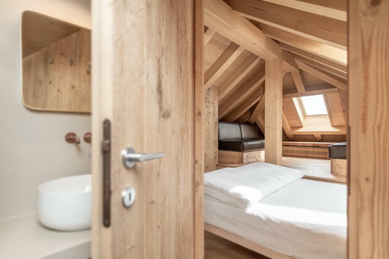 Alla Stazion Locanda Nelle Dolomiti ピエーヴェ・ディ・カドーレ エクステリア 写真